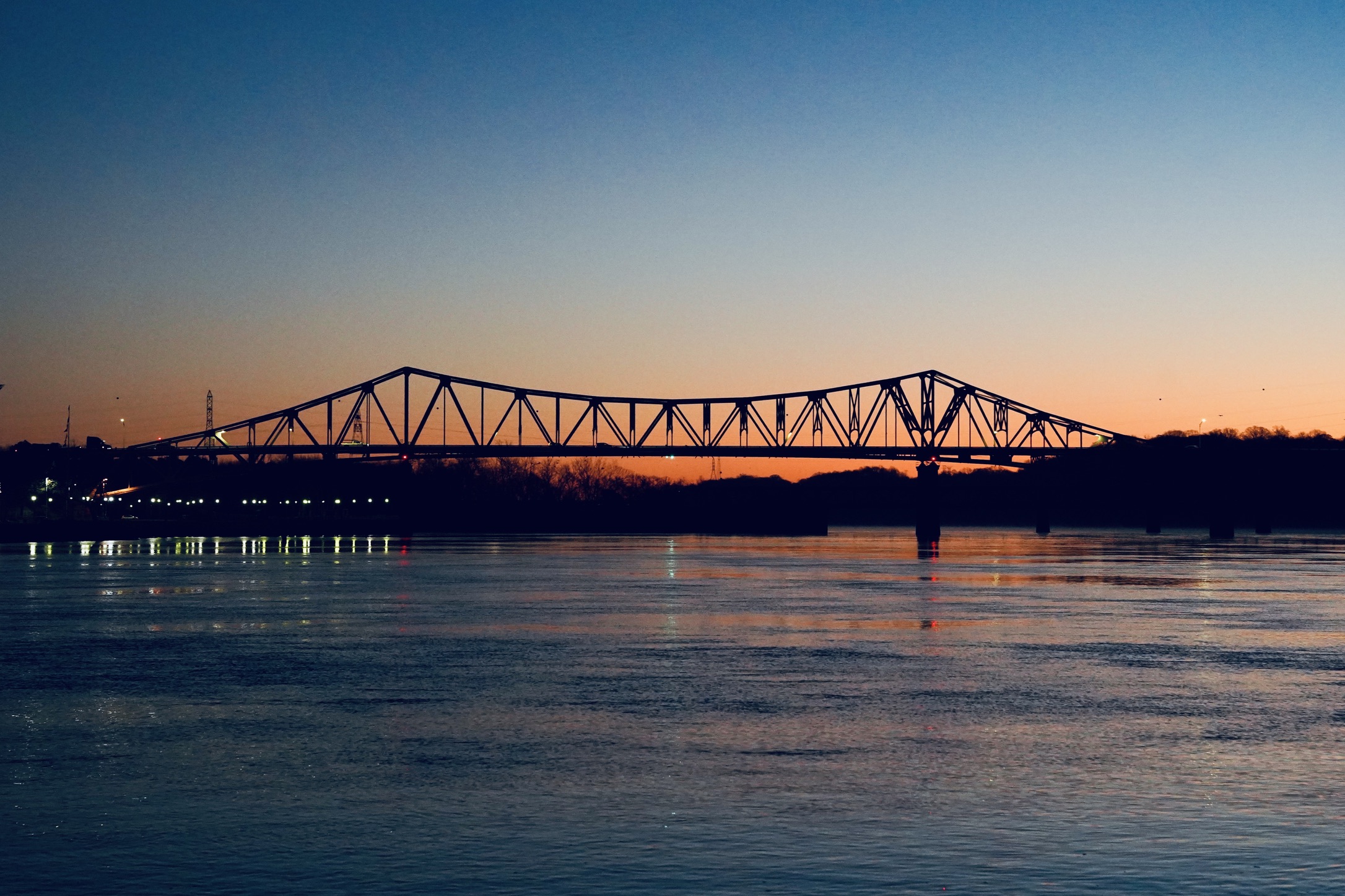 Sunrise over the Tennessee River