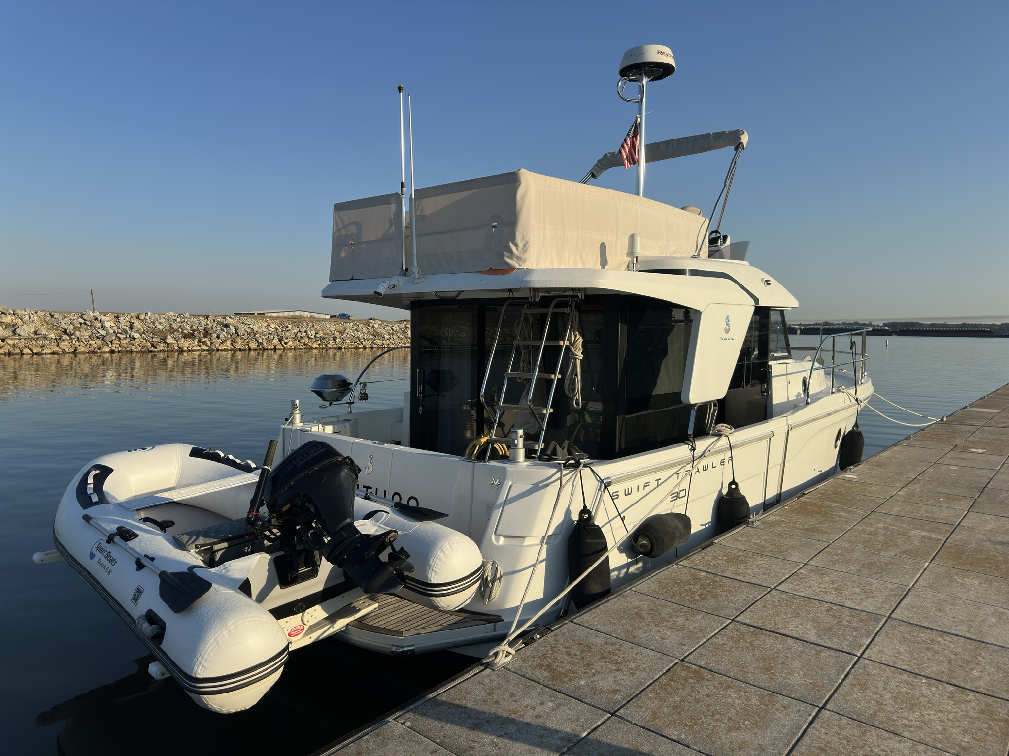 MV Ventura flybridge seating